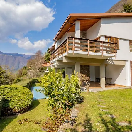 Villa Oasis Of Silence On The First Line Of The Lake